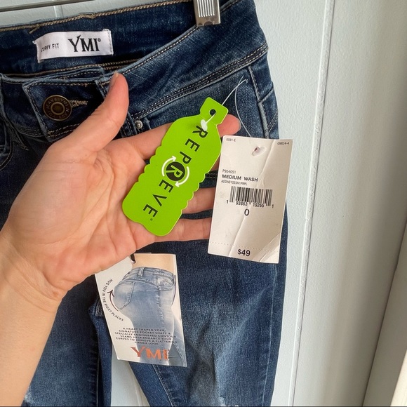 🛒✨NWT YMI mid-rise curvy fit ripped skinny jeans - Picture 4 of 9